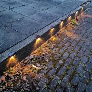 Lumini solare LED pentru exterior (4 buc) photo review